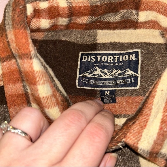 Distortion brown and tan plaid flannel shirt size M pockets - Picture 3 of 8